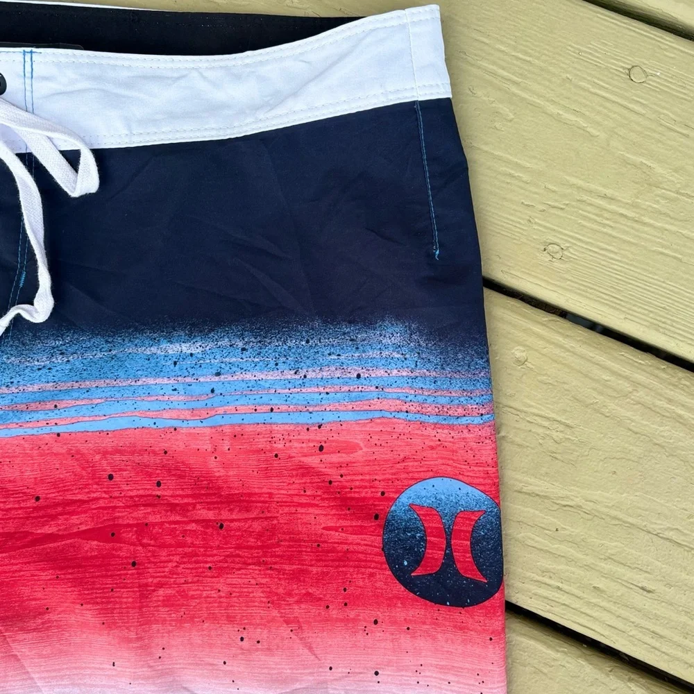 NWOT Hurley Men's Phantom Navy and Red Gradient Board Shorts, Size: 32